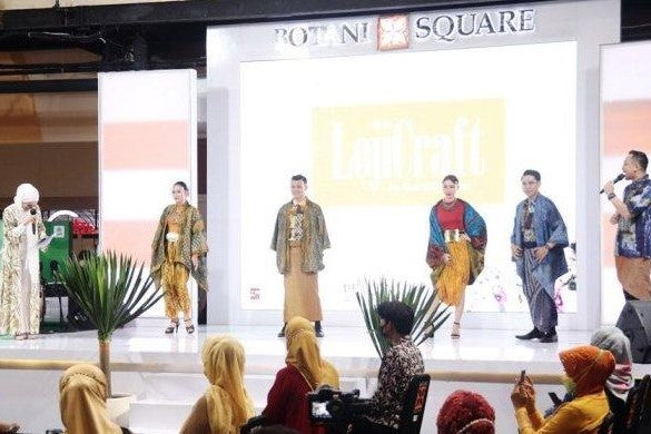 Dekranasda Kota Bogor dan Handayani Geulis Gelar Fashion Show Beauty & Modis by Fashion Accessories