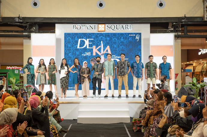 Sepuluh Tahun Berkarya, Handayani Geulis Batik Bogor meluncurkan Koleksi bertajuk DEKADE