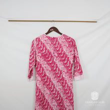 Load image into Gallery viewer, Gamis Batik Bogor Motif Tilu Sauyunan II