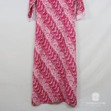 Load image into Gallery viewer, Gamis Batik Bogor Motif Tilu Sauyunan II