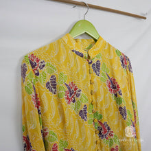 Load image into Gallery viewer, Blouse Batik Bogor Motif Tilu Sauyunan