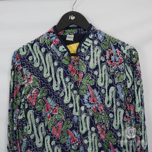 Load image into Gallery viewer, Blouse Batik Bogor Motif Tilu Sauyunan