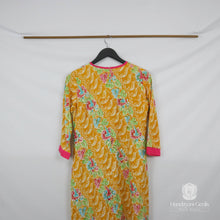 Load image into Gallery viewer, Gamis Batik Bogor Motif Tilu Sauyunan