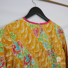 Load image into Gallery viewer, Gamis Batik Bogor Motif Tilu Sauyunan